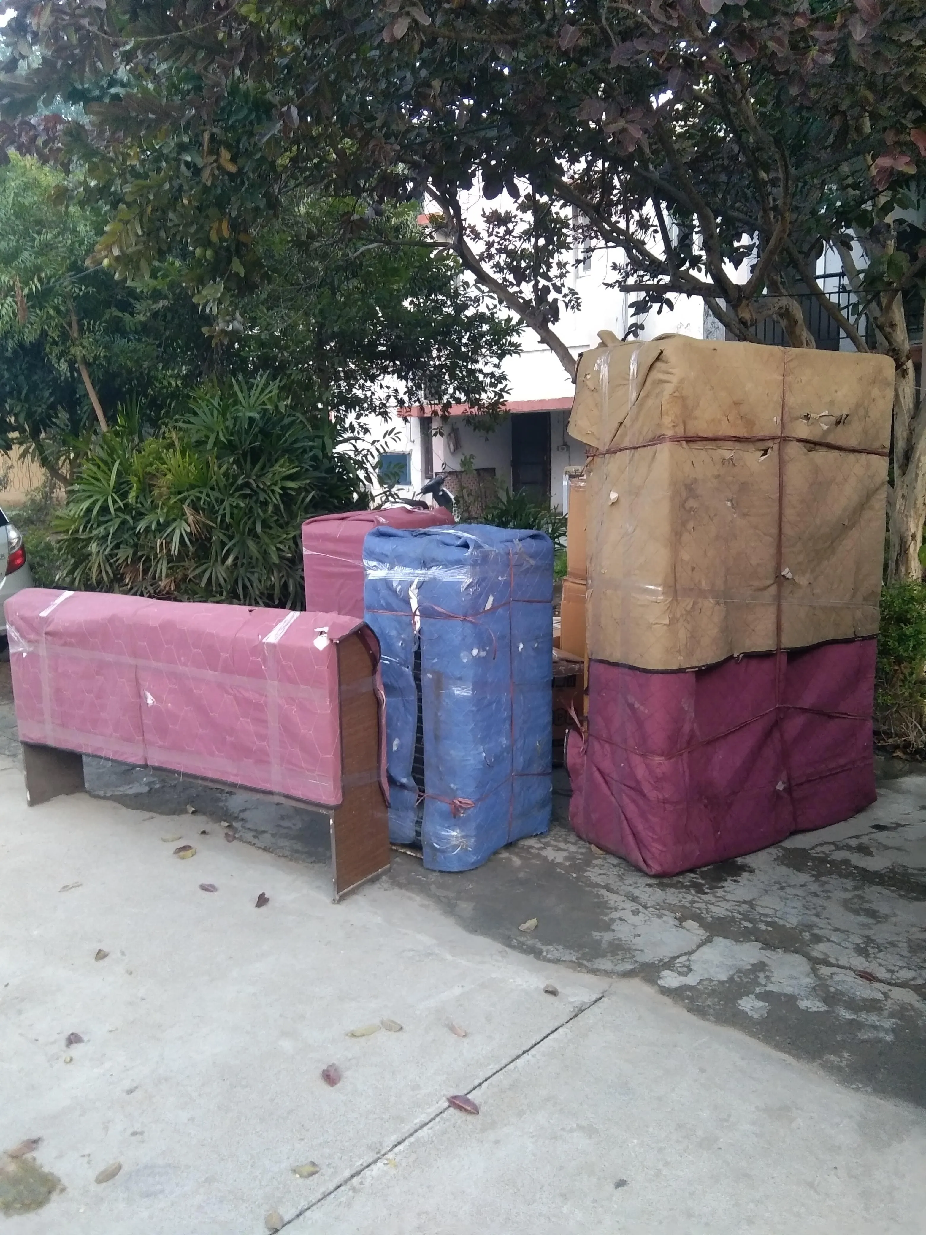 Professional Cargo Loading and Unloading Crew in Hyderabad